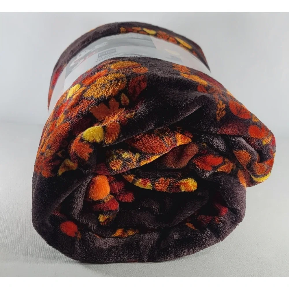 The Big One Disney Mickey Fall Harvest Leaves Plush Fleece Throw‎ Blanket 5'x6'